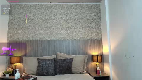 Nicol Alvarez online show from November 17, 9:17 pm