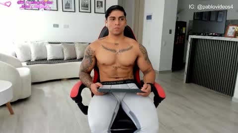 nicolas_montoya online show from January 5, 6:55 pm