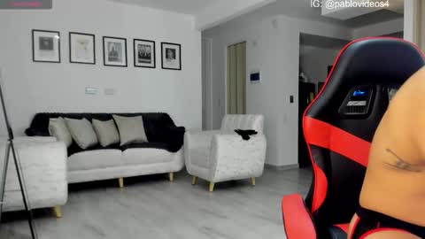 nicolas_montoya online show from November 18, 3:53 am