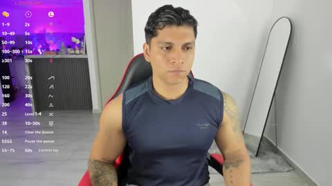 Snapshot of nicolas_montoya chatting on October 16, 4:23 am nicolas_montoya online show from October 16, 4:23 am