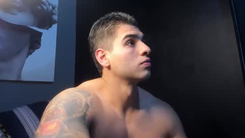 Andres online show from January 8, 9:42 pm