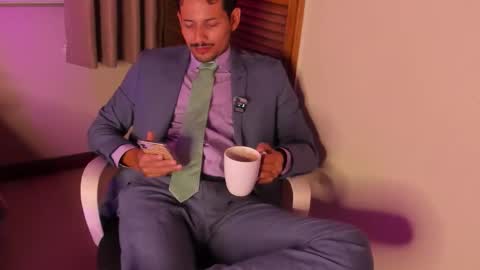 nicolasrodrii online show from February 10, 12:35 am