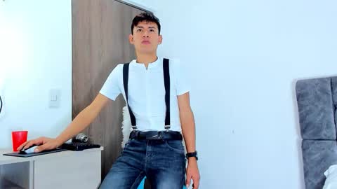 nicolastorres__ online show from November 17, 2:03 am