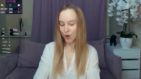 Nicoletta online show from March 13, 6:44 pm