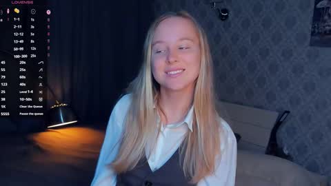 Nicoletta online show from September 23, 5:52 pm