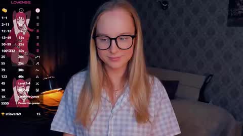 Nicoletta online show from October 10, 5:41 pm