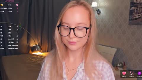 Nicoletta online show from November 7, 7:16 pm