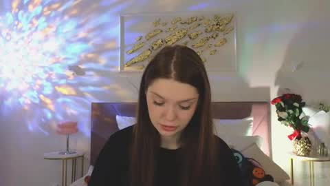 Nicole online show from December 4, 9:47 pm