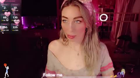 Nicole online show from March 7, 11:27 pm