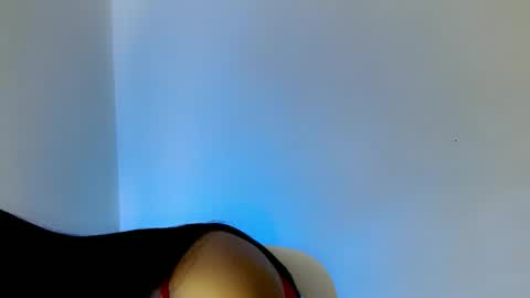 nicole_kiss01 online show from March 18, 8:42 am