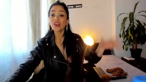 Snapshot of nicole_lustt chatting on January 18, 4:53 pm Nicole online show from January 18, 4:53 pm