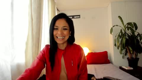 Snapshot of nicole_lustt chatting on January 16, 9:30 pm Nicole online show from January 16, 9:30 pm