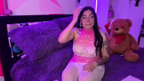 Nicole online show from December 5, 5:06 am