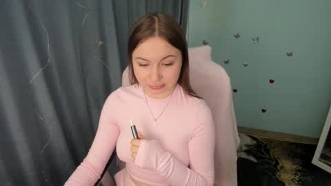 Nicole online show from November 18, 3:15 pm