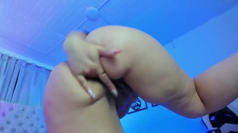 nicolee millerr online show from January 9, 12:55 pm