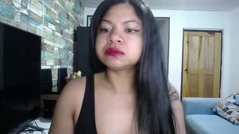 Snapshot of nicoleebon chatting on October 7, 10:55 am Nicole online show from October 7, 10:55 am