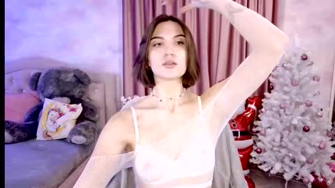 nicoleeverly online show from January 8, 1:28 pm