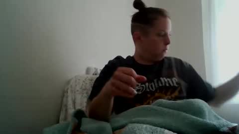 Nicole online show from May 17, 1:42 pm