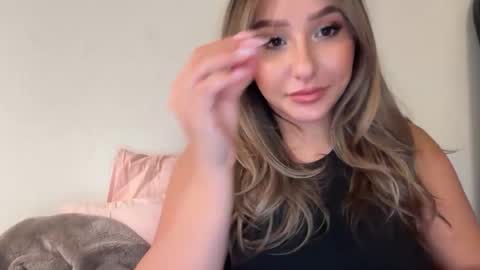 nicolelovesyou444 online show from November 8, 10:46 pm