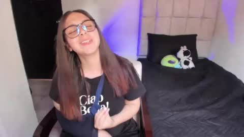 Nicol independent model online show from March 2, 5:08 pm