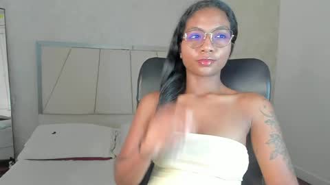 Nicol  online show from May 12, 3:48 am
