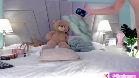 Nicolle Mays online show from February 8, 4:14 pm