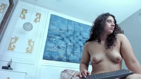 NicolleWest online show from February 18, 12:05 pm