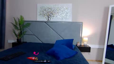 NicolRos online show from November 28, 10:55 am