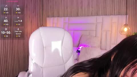 Nicol online show from May 16, 2:05 pm