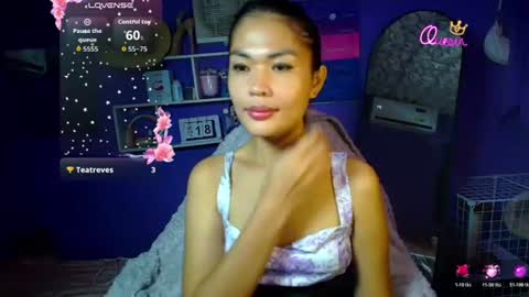 Nichole online show from June 18, 2:06 am
