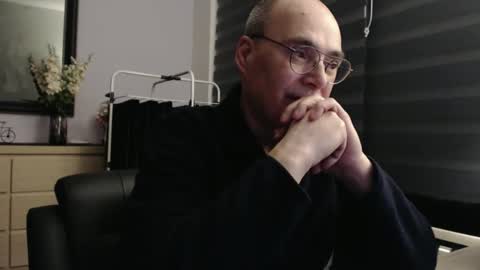 nightkeeper63 online show from January 7, 12:37 am