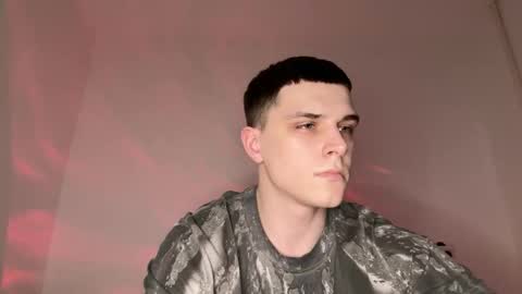 Max online show from January 5, 6:22 pm