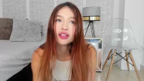 Niicole online show from November 12, 11:40 pm