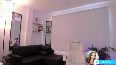 Snapshot of niicoleta chatting on October 3, 7:44 pm Niicoleta online show from October 3, 7:44 pm