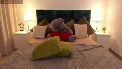 Snapshot of niiik_miiiki chatting on February 5, 11:12 am niiik_miiiki online show from February 5, 11:12 am