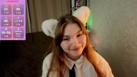 Snapshot of nika_omg chatting on November 1, 9:25 pm Nika online show from November 1, 9:25 pm