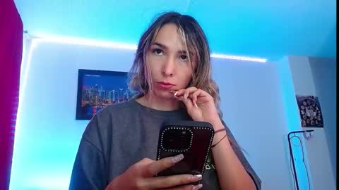 Snapshot of niki_1998 chatting on September 17, 7:17 pm Natalia online show from September 17, 7:17 pm