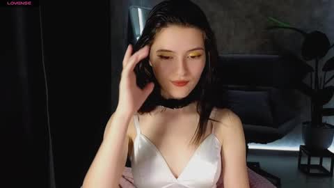 Snapshot of niki_cutes chatting on February 13, 9:17 pm niki_cutes online show from February 13, 9:17 pm