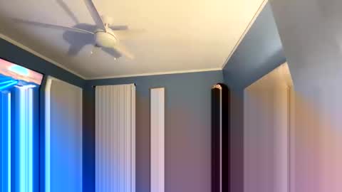 nikki17945 online show from March 3, 1:07 pm