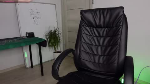 nikki online show from December 18, 12:18 pm