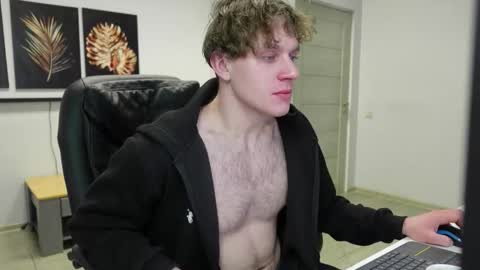 nikki online show from February 14, 6:21 pm