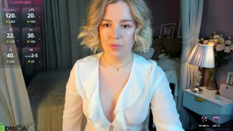 Snapshot of nikki_kai chatting on October 7, 1:12 am Nikki online show from October 7, 1:12 am