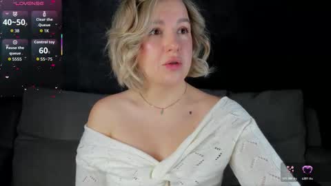 Nikki online show from October 23, 1:18 am