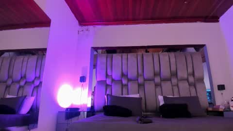     online show from March 10, 12:53 pm