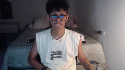 niklaus_wolf online show from September 18, 7:01 am