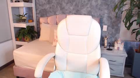 Niko Robin online show from September 22, 7:40 pm