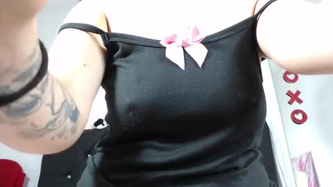Snapshot of nikol_winick chatting on March 4, 4:20 pm nikol_winick online show from March 4, 4:20 pm