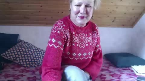 Snapshot of nikole111 chatting on February 18, 10:05 am Nikole1 online show from February 18, 10:05 am