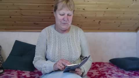 Nikole1 online show from April 11, 10:19 am