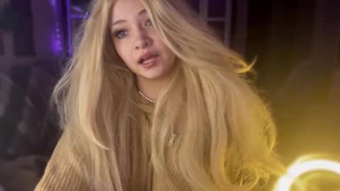 nikoli_naw online show from February 21, 9:18 pm